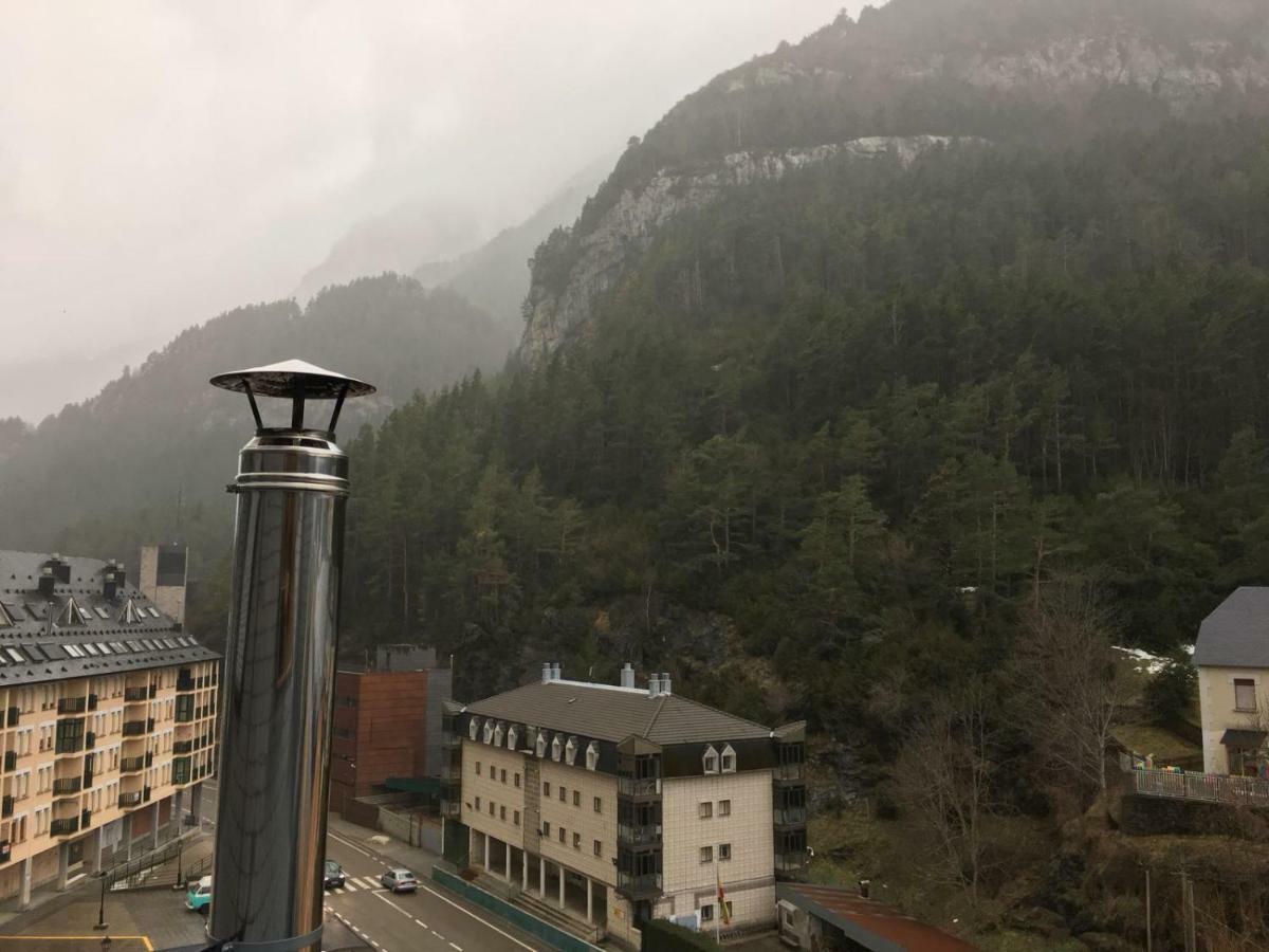 カンフランクMagnifico Atico Duplex Con Vistas A La Montanaアパートメント エクステリア 写真